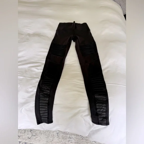 Alo Yoga High-Waist Moto Legging Size Small - Picture 2 of 8